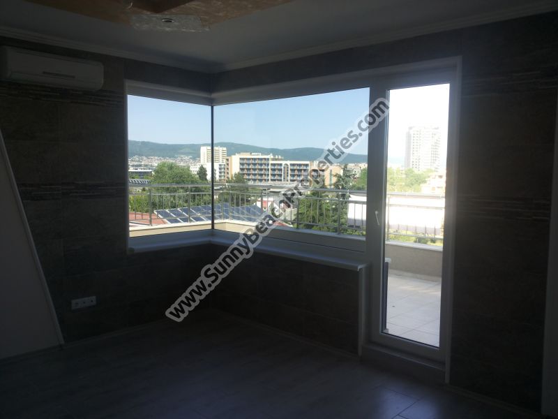 Sea § mountain view luxury 2-bedroom/2-bathroom apartment for sale in complex VIP Classic 250 m. from beach Sunny beach, Bulgaria