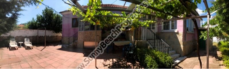 Detached 1-storey furnished 4-bedroom/3-bathroom house for sale in Orizare, 13 km from the beach and Sunny beach, Bulgaria