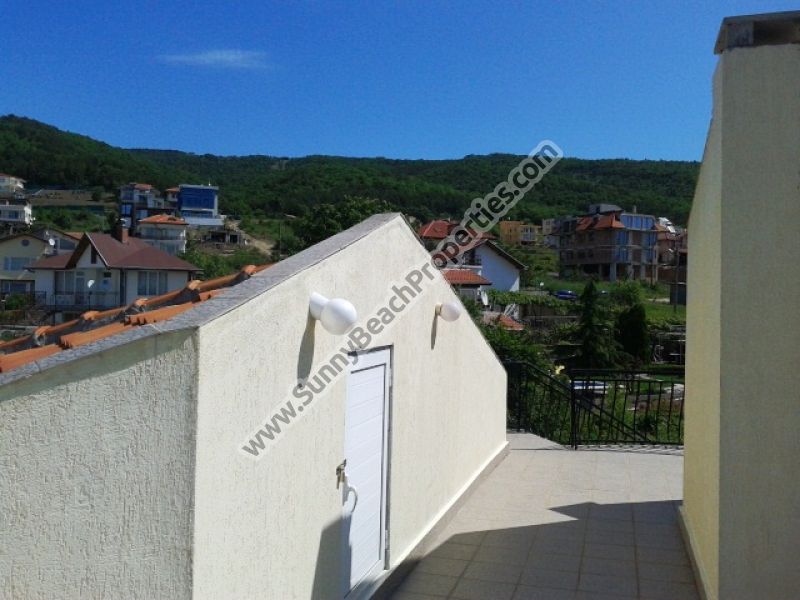 Incredible sea and mountain view furnished 5-bedroom/3.5-bathroom house ...